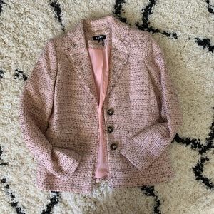 • P I N K  T W I L L• DKNY suit jacket
